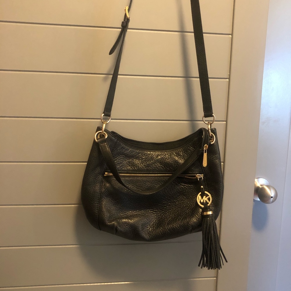 Michael Kors Classic Shoulder bag with tassle